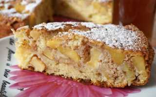 Пышная шарлотка с яблоками на майонезе — простой рецепт приготовления